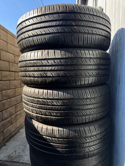 225/60r16 hankoon tires en excelentes condiciones de vida las 4