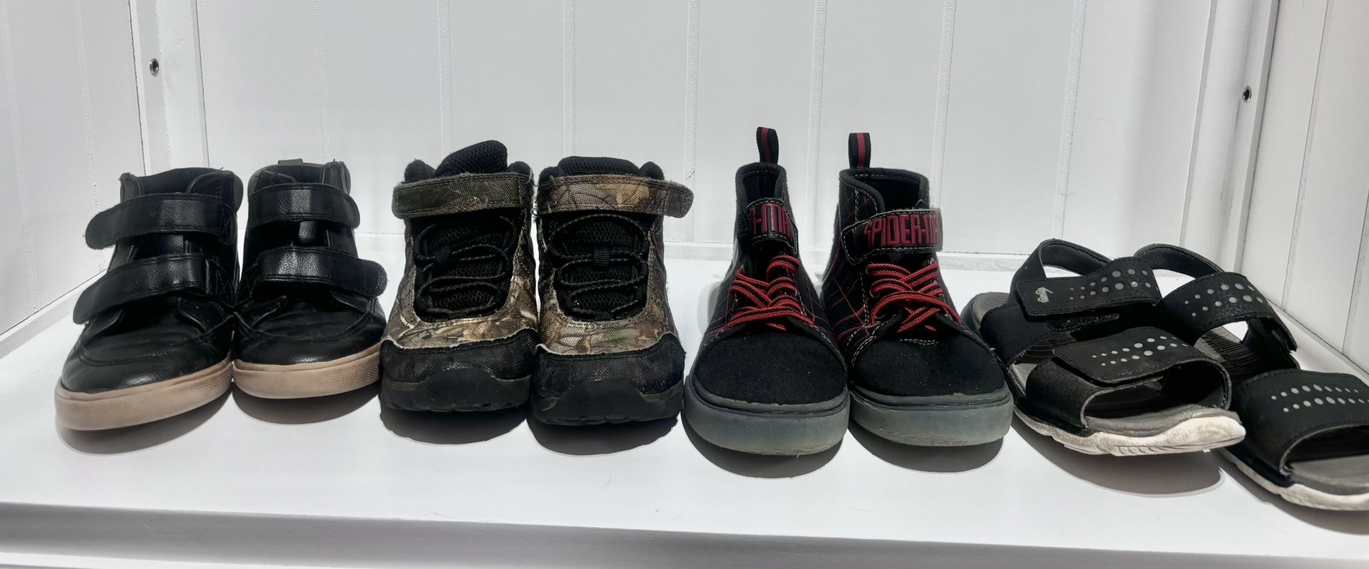 4 Pairs Boys Shoes Size 11