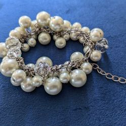 Pearl bracelet 
