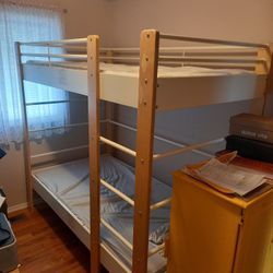 Twin Bunk Bed--PENDING