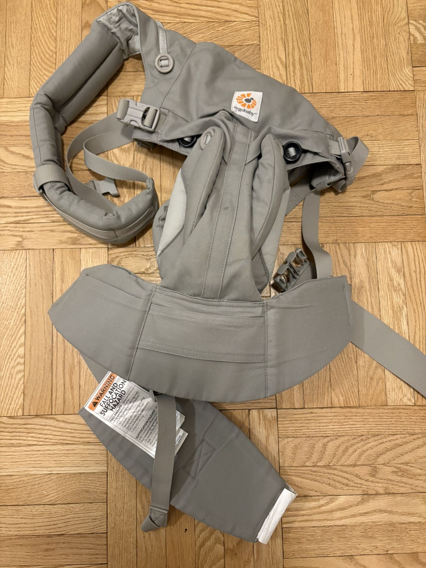 Baby Carriers Ergo baby And Baby Bjorn Two (2)