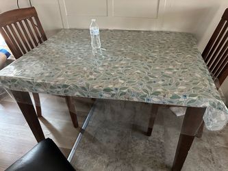 Kitchen table with 3 chairs