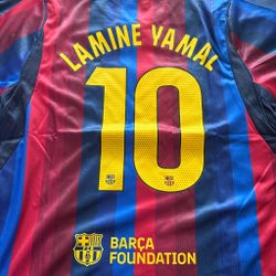 FC Barcelona Lamine Yamal #10 Jersey Medium