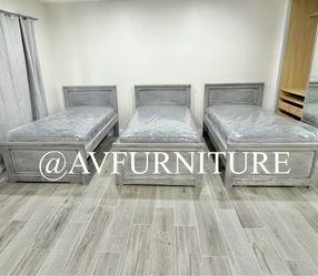 3 Twin Beds and 3 Mattresses