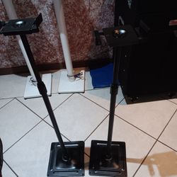 SPEAKERS STAND