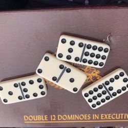 Dominos Vintage
