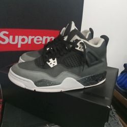 Air Jordan 4 RetroSize 7Y