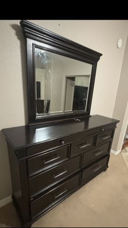 California king bedroom