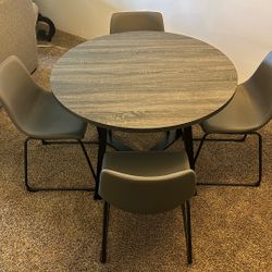 Round table w/ Chairs Included 