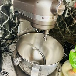 Kitchen Aid Mixer 
