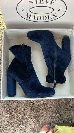 Steve Madden Blue Velvet booties. Women 6.
