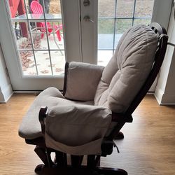Rocking Chair/ Mesedora