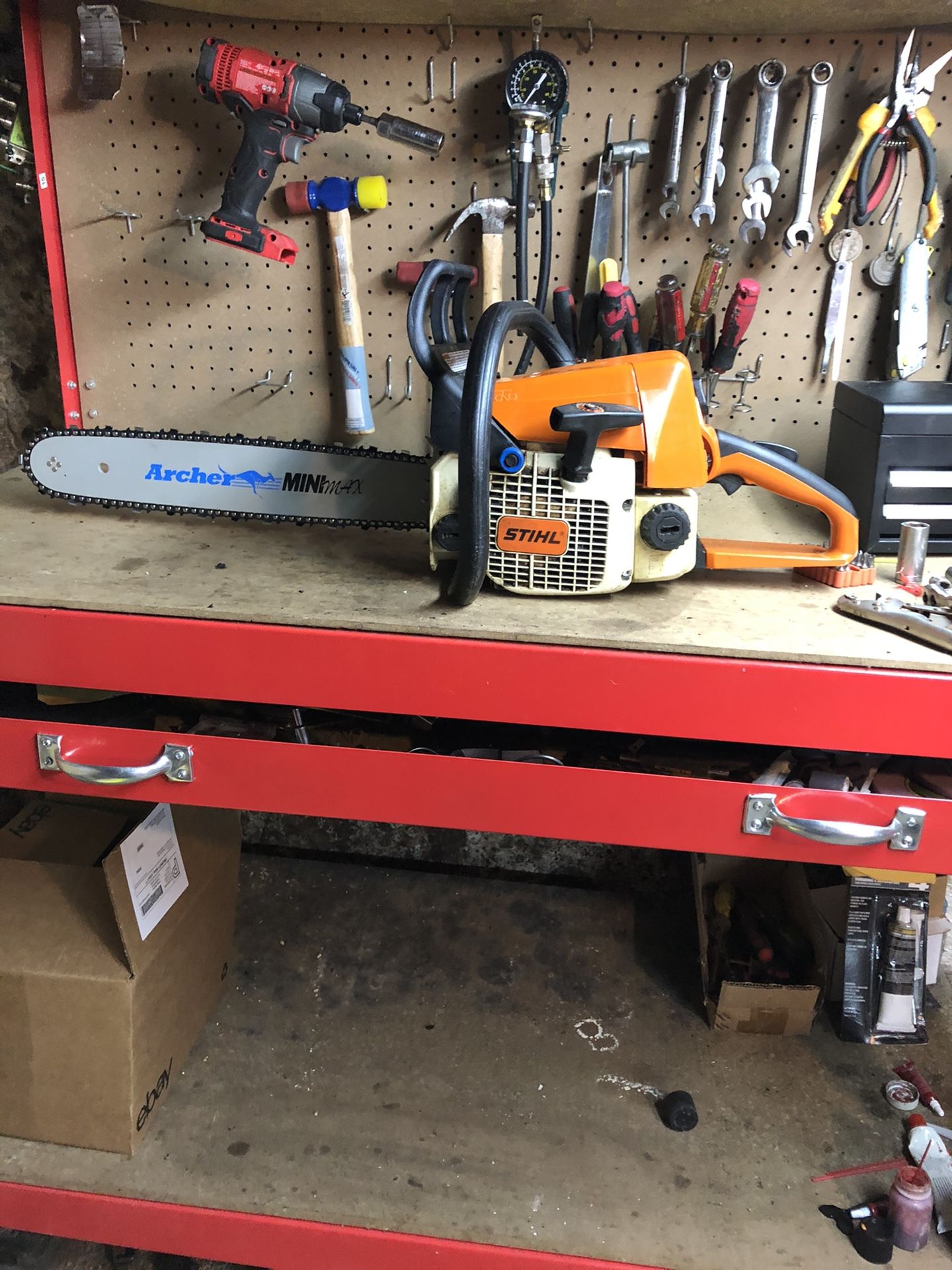 Stihl 025 18 inch chainsaw