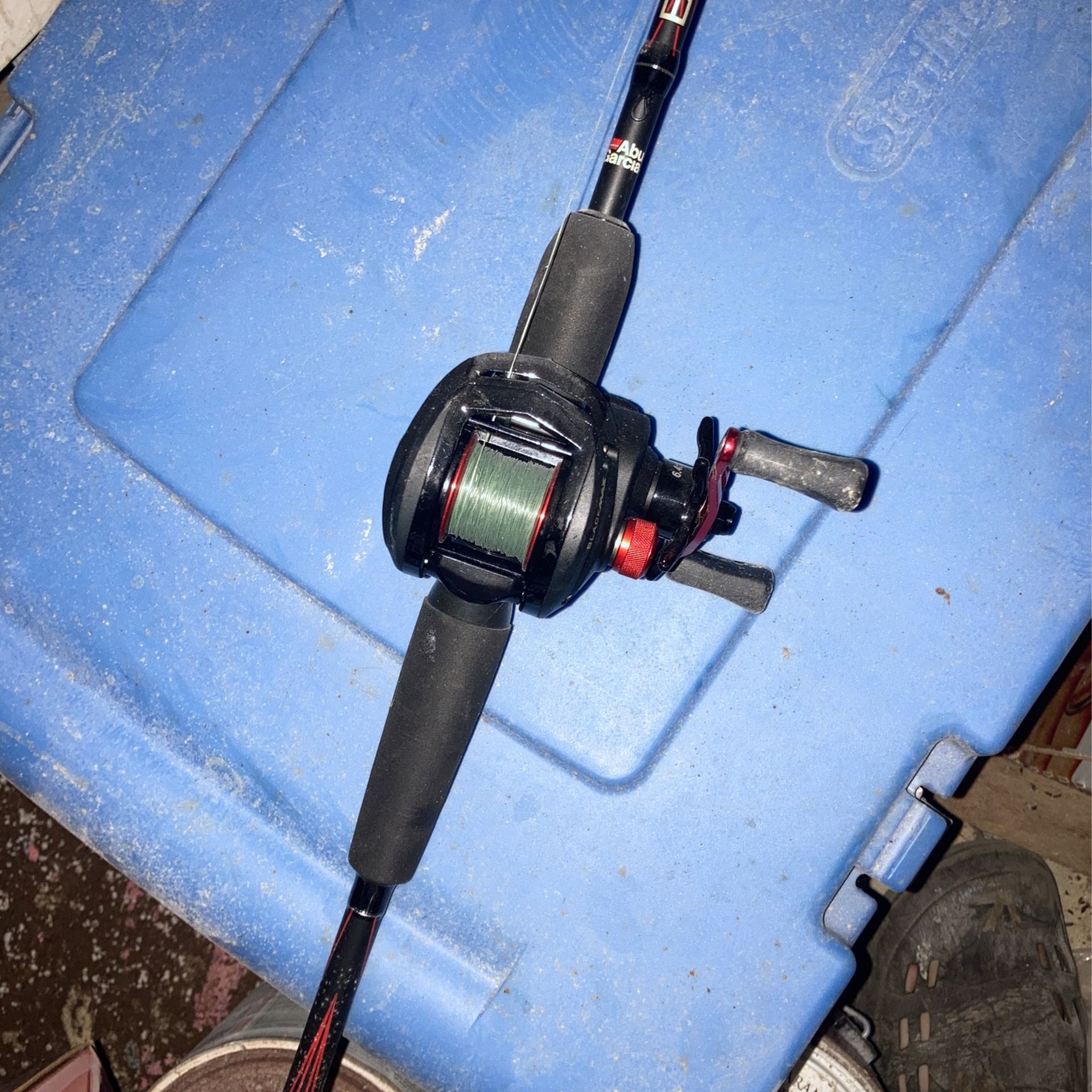 Abu Garcia Black Max Reel Combo