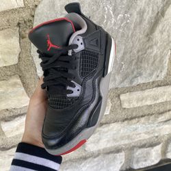 Air Jordan 4 Bred Reimagine ( pick up only) Size 2.5y  $13