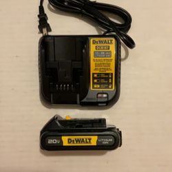 Brand New Dewalt 20 Volts Charger and Battery.          50 Firm on Price.        50 Firme en Precio.