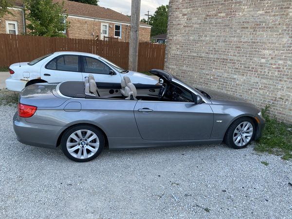 2011 BMW 328i. Convertible hardtop for Sale in Bensenville, IL - OfferUp