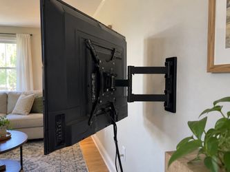 New Full Motion TV Wall Mount – 26” to 55”