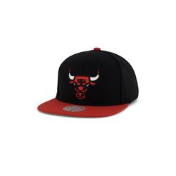 NEW MENS BLACK RED CHICAGO BULLS SNAPBACK