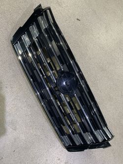 NISSAN ROGUE GRILLE 