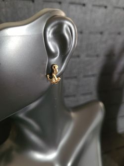 18k Gold Anchor Stud Earings