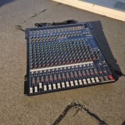 Yamaha MG206C-USB Analog Mixer