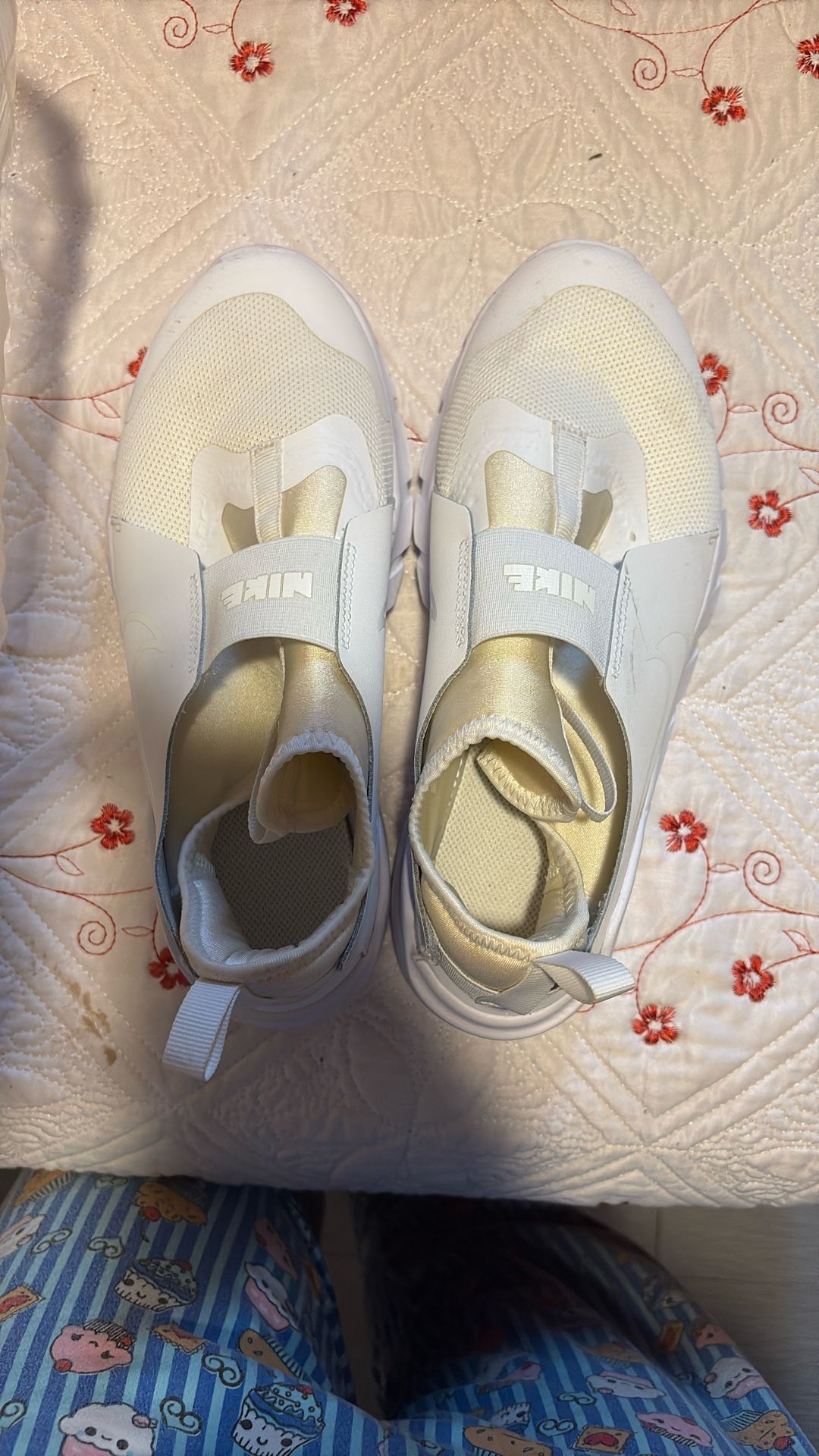 6.5 White Nike Slide Ons
