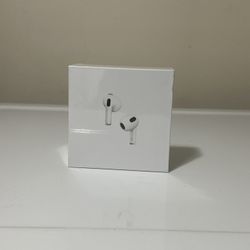 Apple AirPods 3rd Generation with MagSafe Charging Case