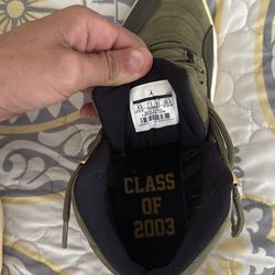 Jordan Jumpman Team II Olive Green Gold Accents - slightly used  Size 8.5 with Box