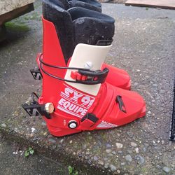 Size 310-15 Salomon Boots