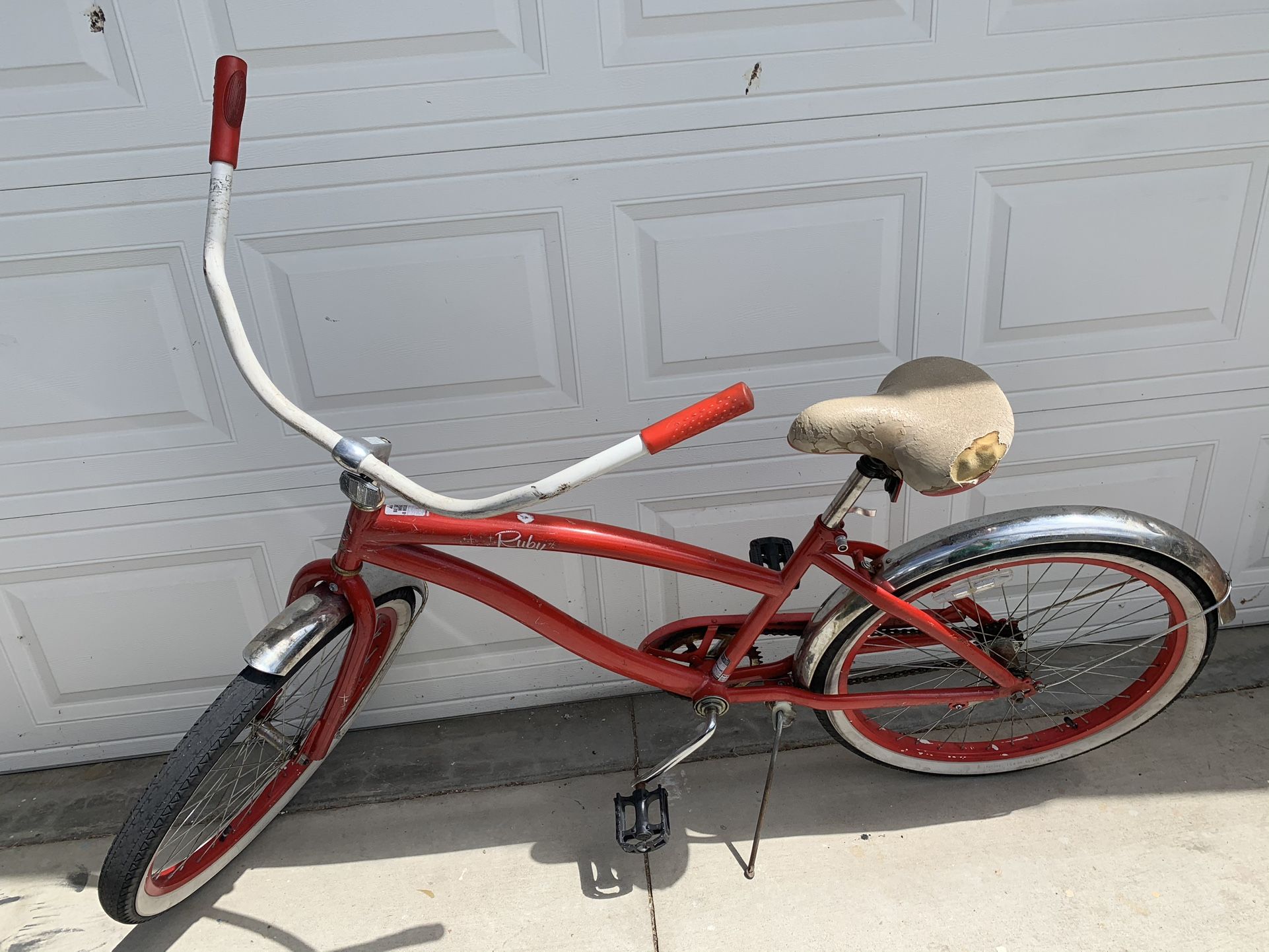 Ruby Bicycle Beach Cruiser/ Bicleta De Playa
