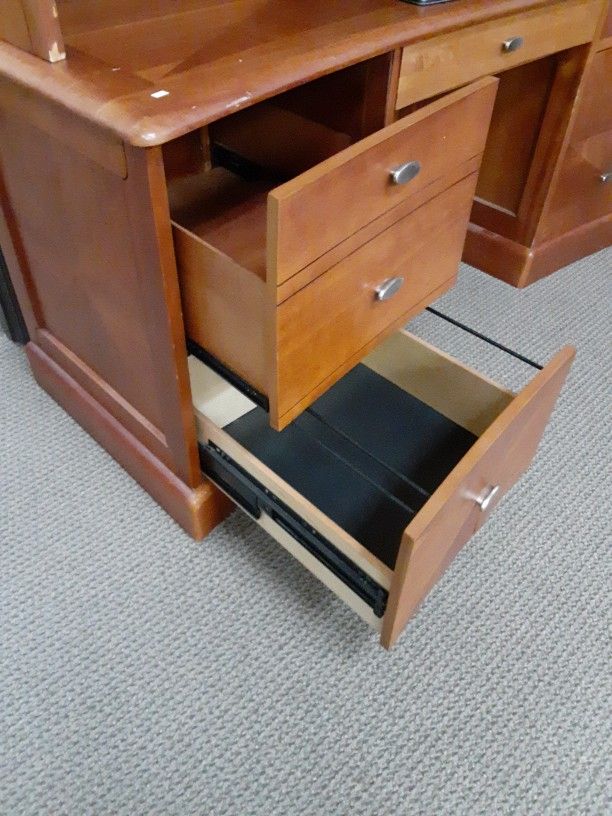 Wood Desk With Hutch