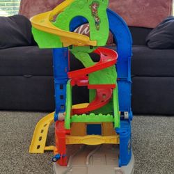 Fisher Price Little People Sit And Stand Skyway Playset