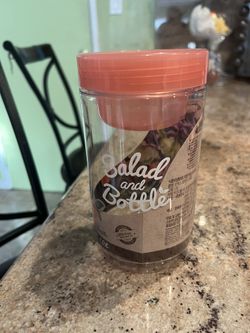 Salad 🥗 Container And With Built In Dressing Holder 