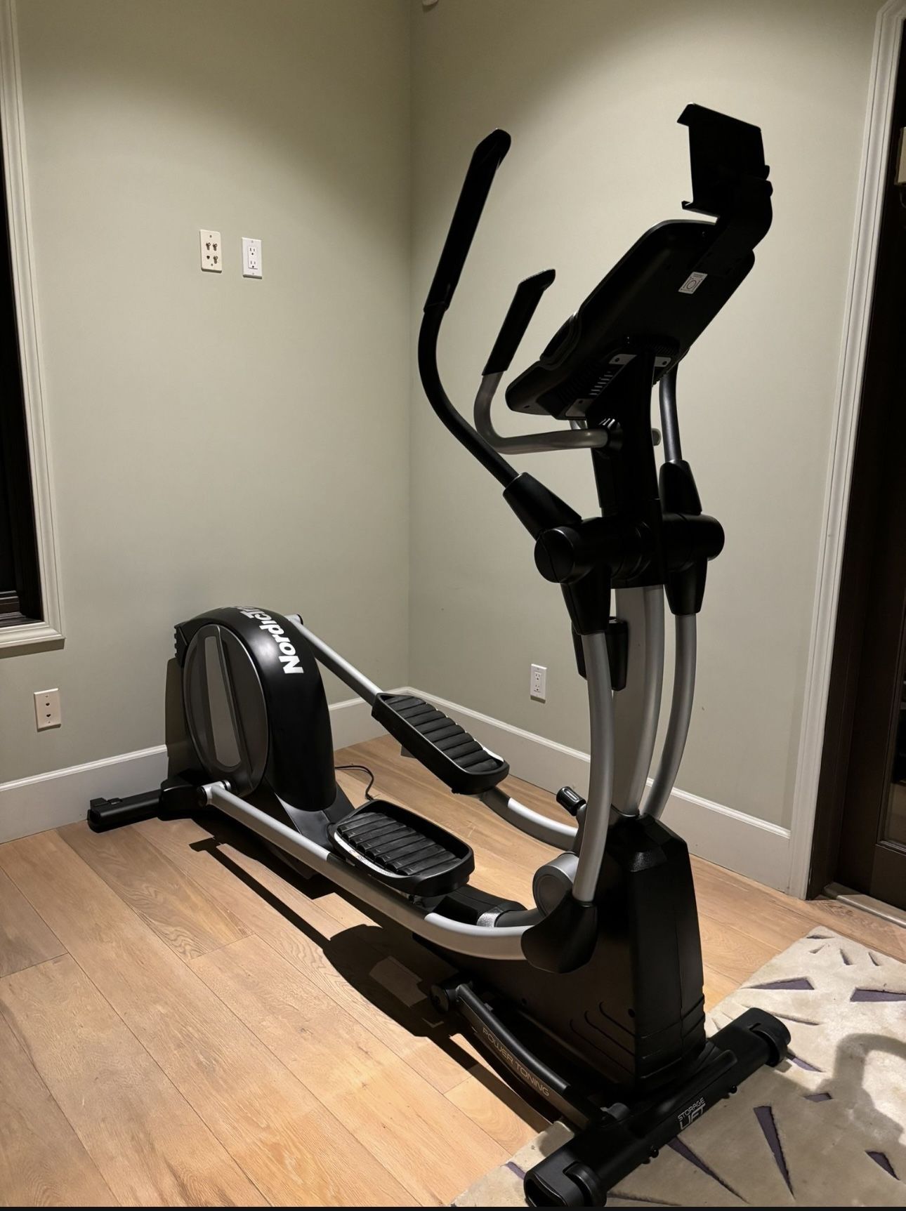 Foldable Elliptical SE71