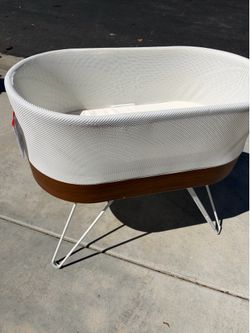 Happiest Baby SNOO Smart Sleeper Bassinet + Extras – Excellent Condition
