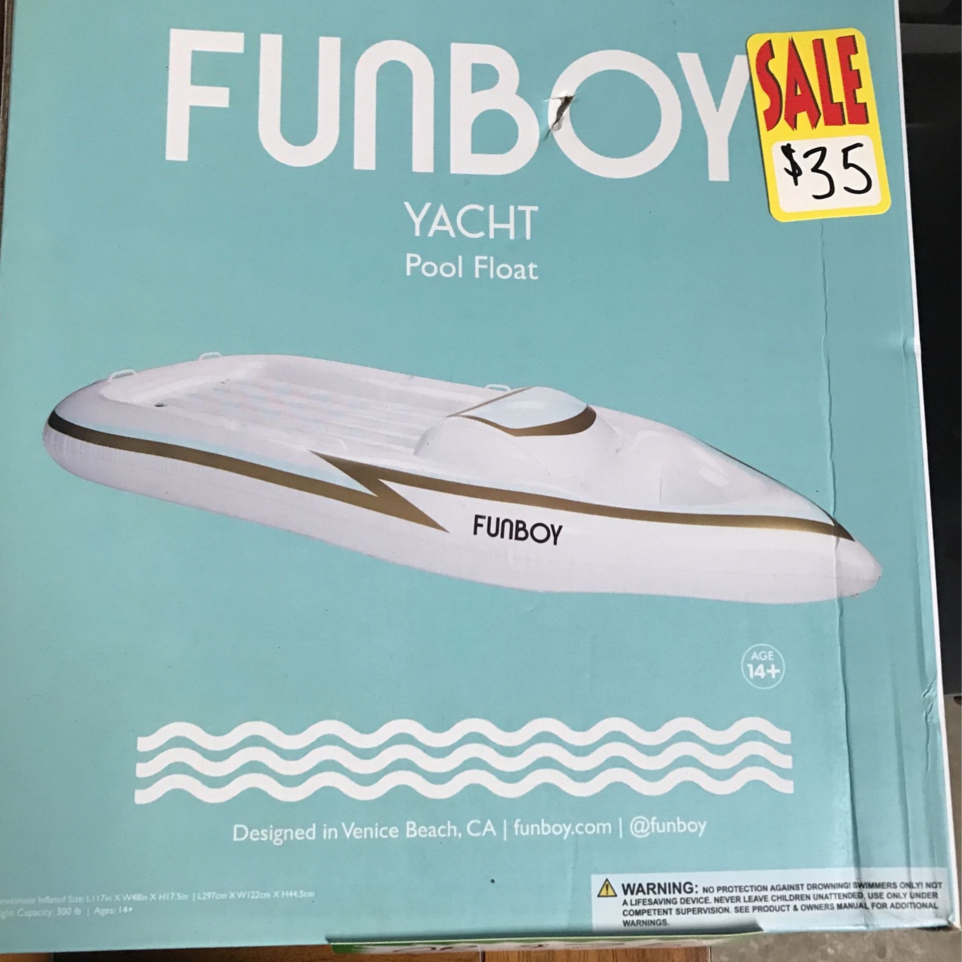 Fun boy Yacht Pool Float