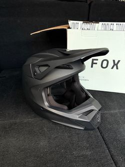 Fox Racing V1 Helmet Matte Black - Size Medium