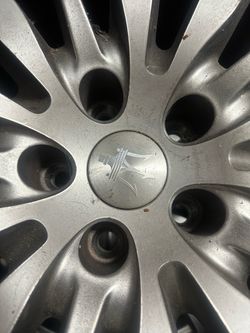 Maserati rims with tires