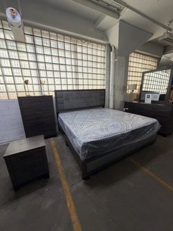 Queen 4pc bedroom