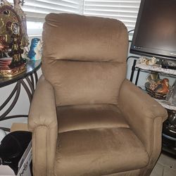 Lift electric chair fully functional at a great price