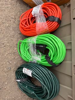 Extensión cord 100 ft 16 Guage.