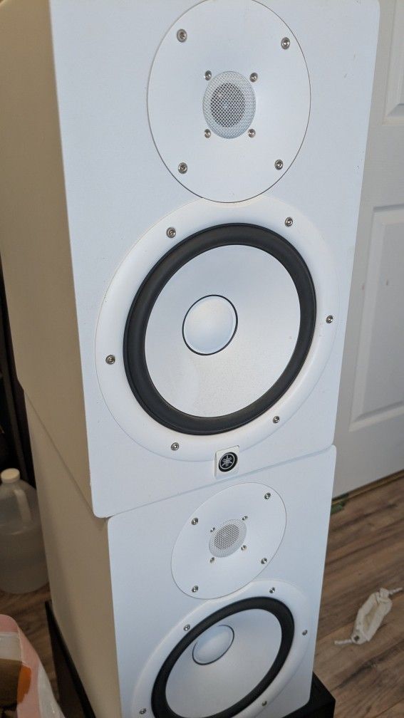 Yamaha HS8 studio monitors pair
