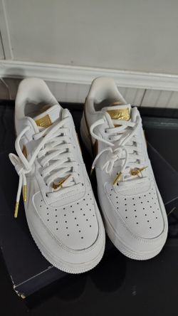 Nike Men's Air Force 1 '07 LV8 'Gold Foil Swoosh $300