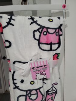 New Hello Kitty Strawberry Blanket