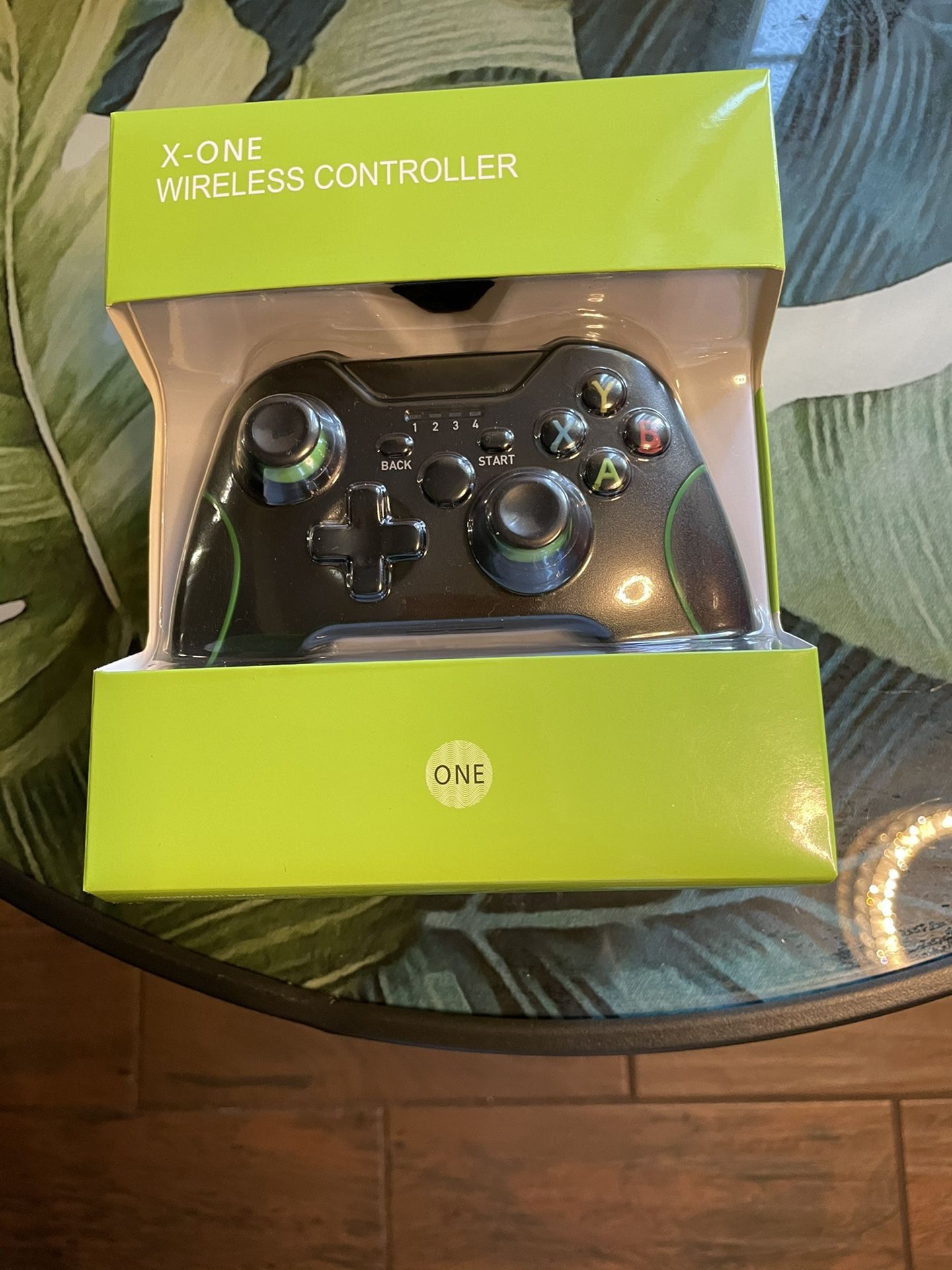 Rechargeable Wireless Controller For Xbox One And Chargers
