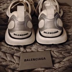 Balenciaga circuit runners size 44