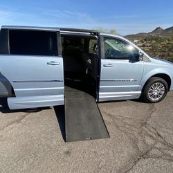 2013 Chrysler Town & Country Wheelchair Van  (42k miles)