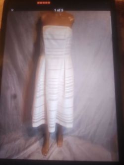BEAUTIFUL WHITE STRAPLESS DRESS
