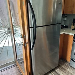 Refrigerator for sale 